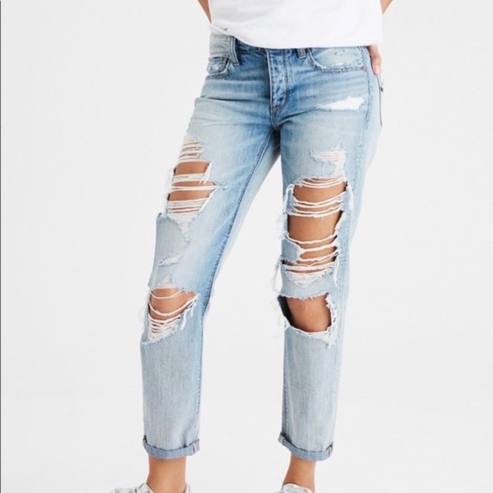 American Eagle tomgirl jeans